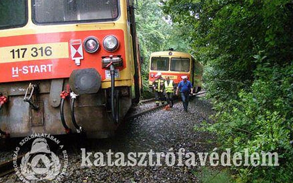 Kisiklott egy személyvonat Szalatnak és Mágocs között 