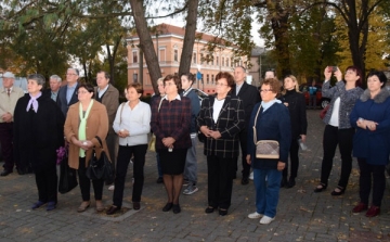 A háborúkban elesettek előtt tisztelegtek 