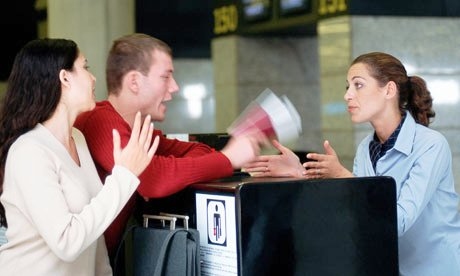 Egy dombóvári szálláshelyen kiabált a recepcióssal, és berendezési tárgyakat rongált meg